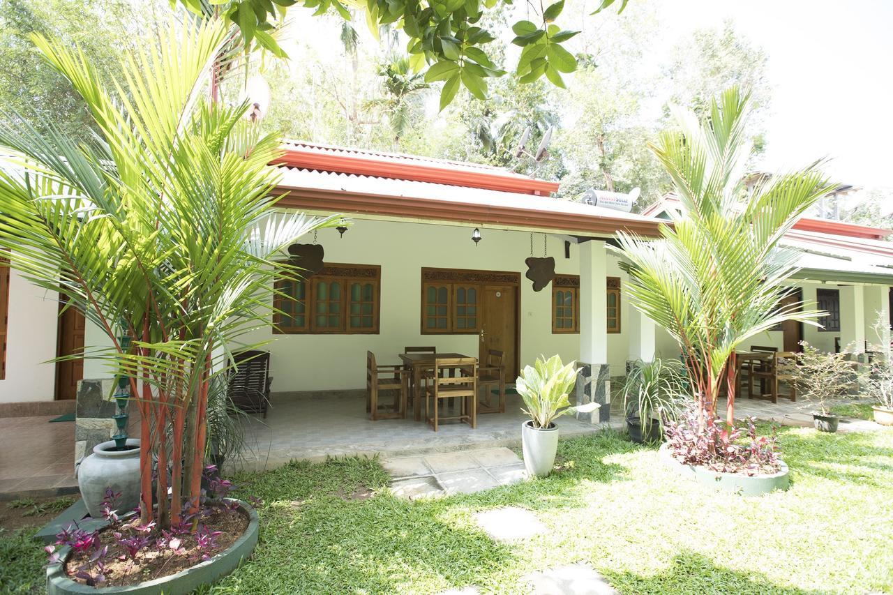 Avendra Garden Hotel Monaragala Exterior photo